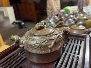 Ấm sành pha trà và những điều giá trị đặc biệt