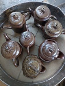Ấm pha trà khô bằng sành  – đồ thủ công